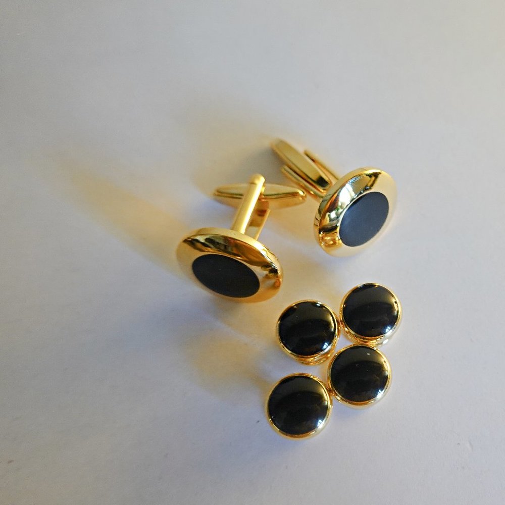Mens Black and Gold Cufflinks and 4 studs